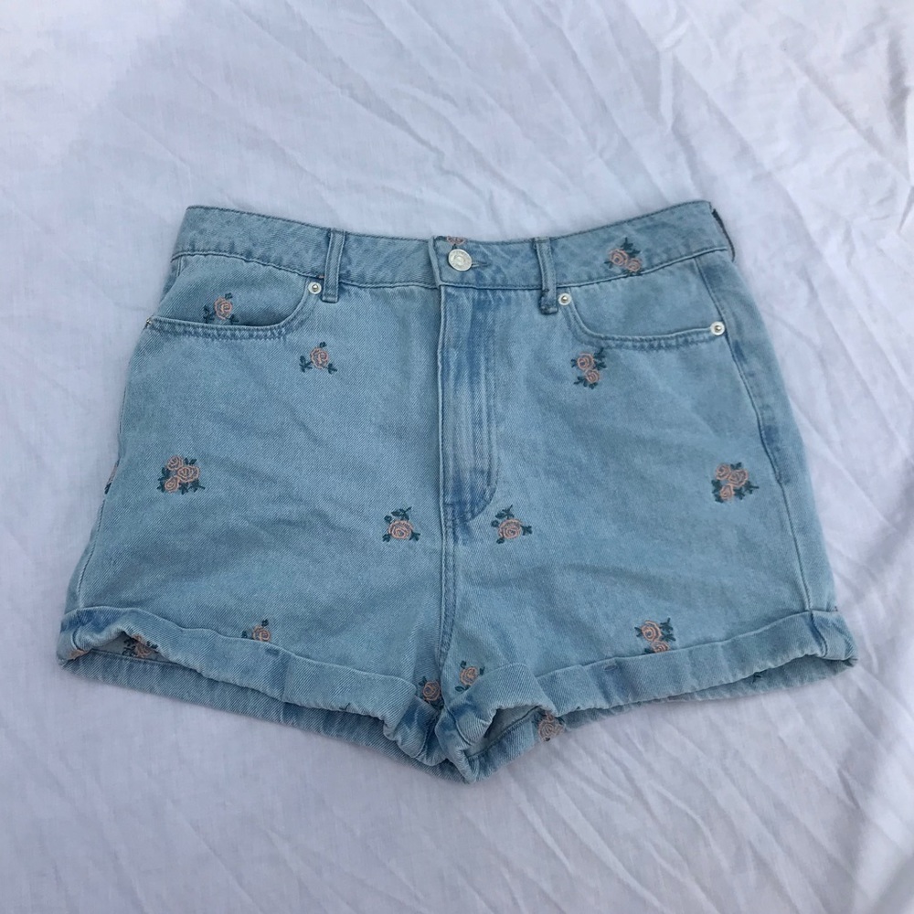 🌸 floral embroidered shorts 🌸